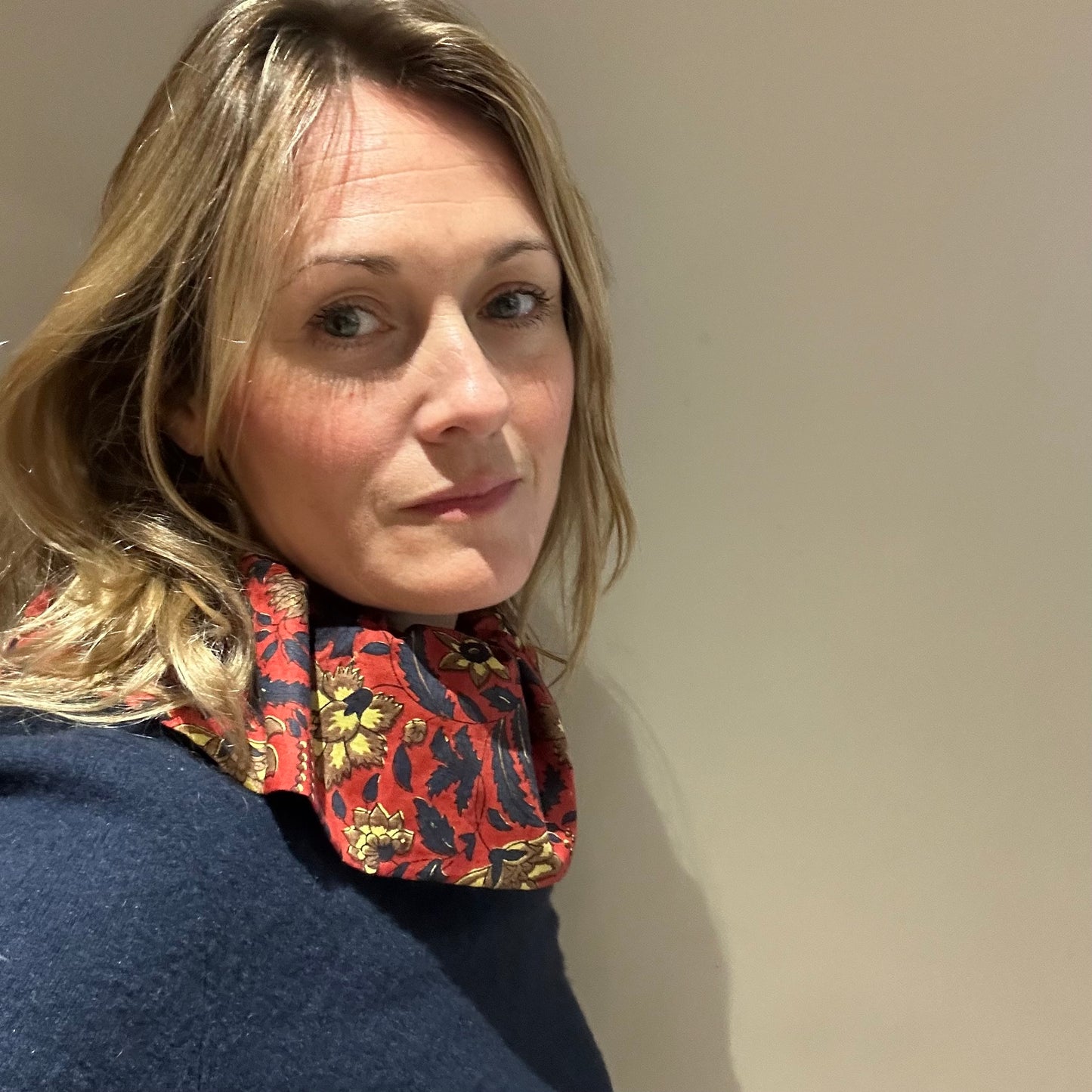 Frilly collar - Forfar red