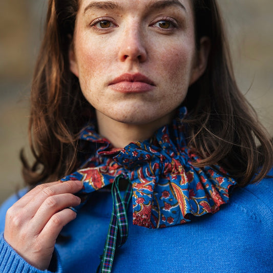 Frilly collar - Strathdon blue