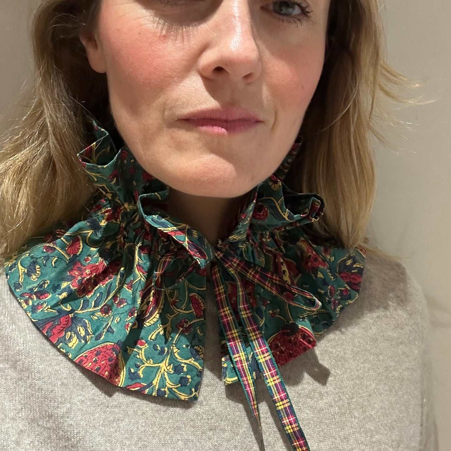 Frilly collar - Drummond teal