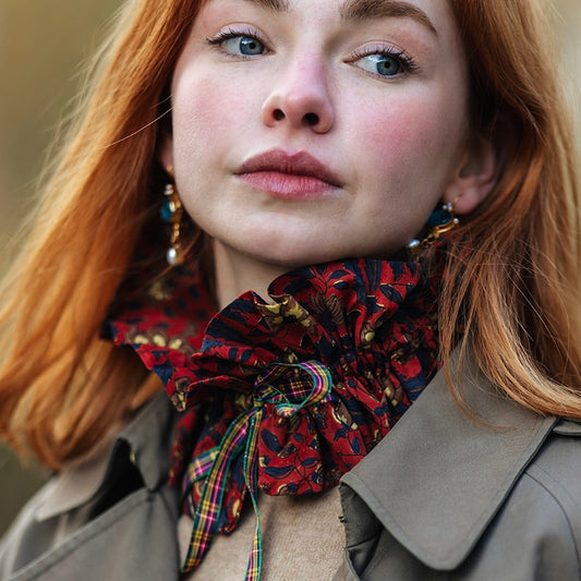 Frilly collar - Forfar red