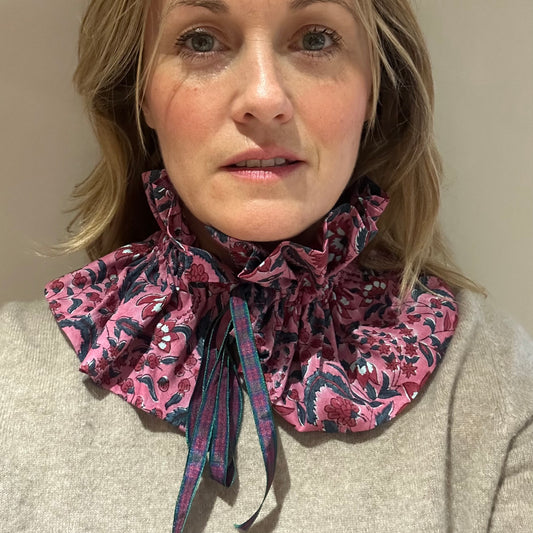 Frilly collar - Lindsay pink