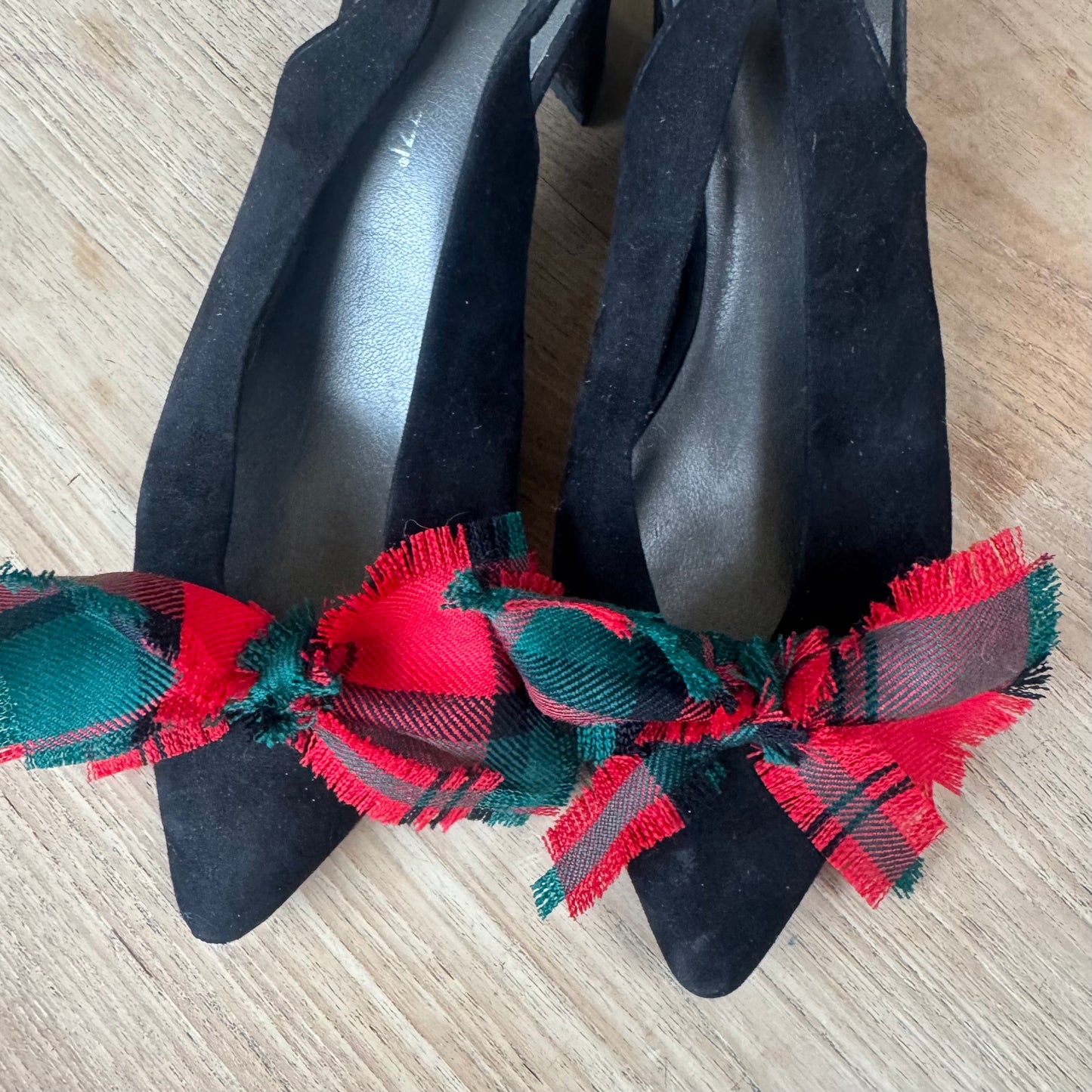 Dunbar tartan shoe clips