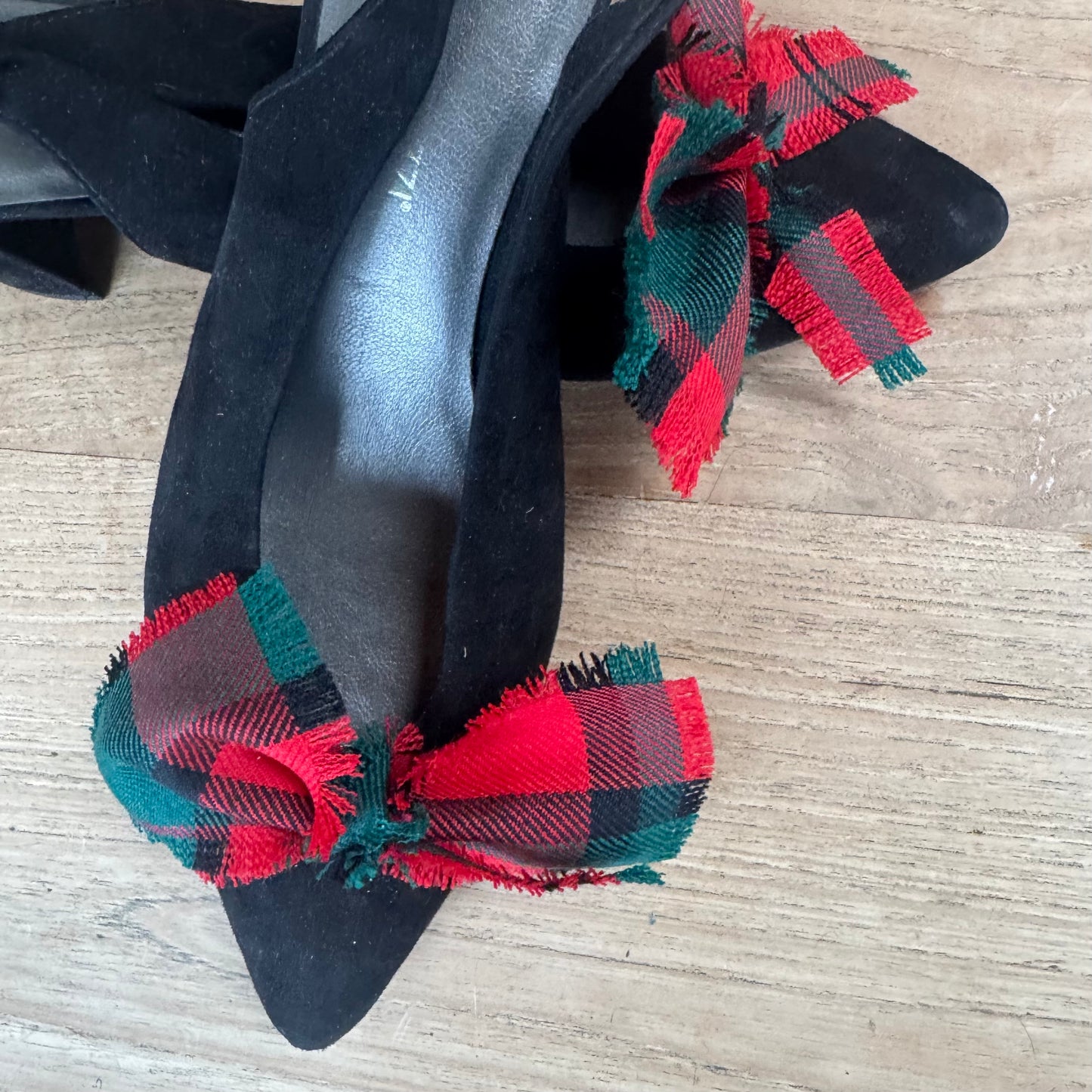 Dunbar tartan shoe clips
